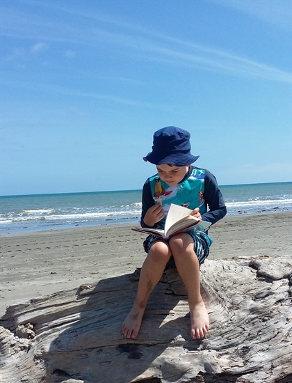 Easy Tips and Tricks to Get Your Child Reading This Summer